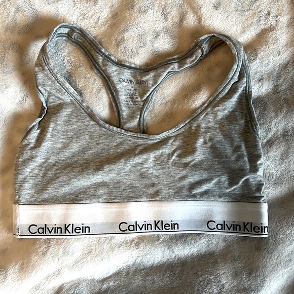 Set of two Calvin Klein bralettes - Picture 2 of 4